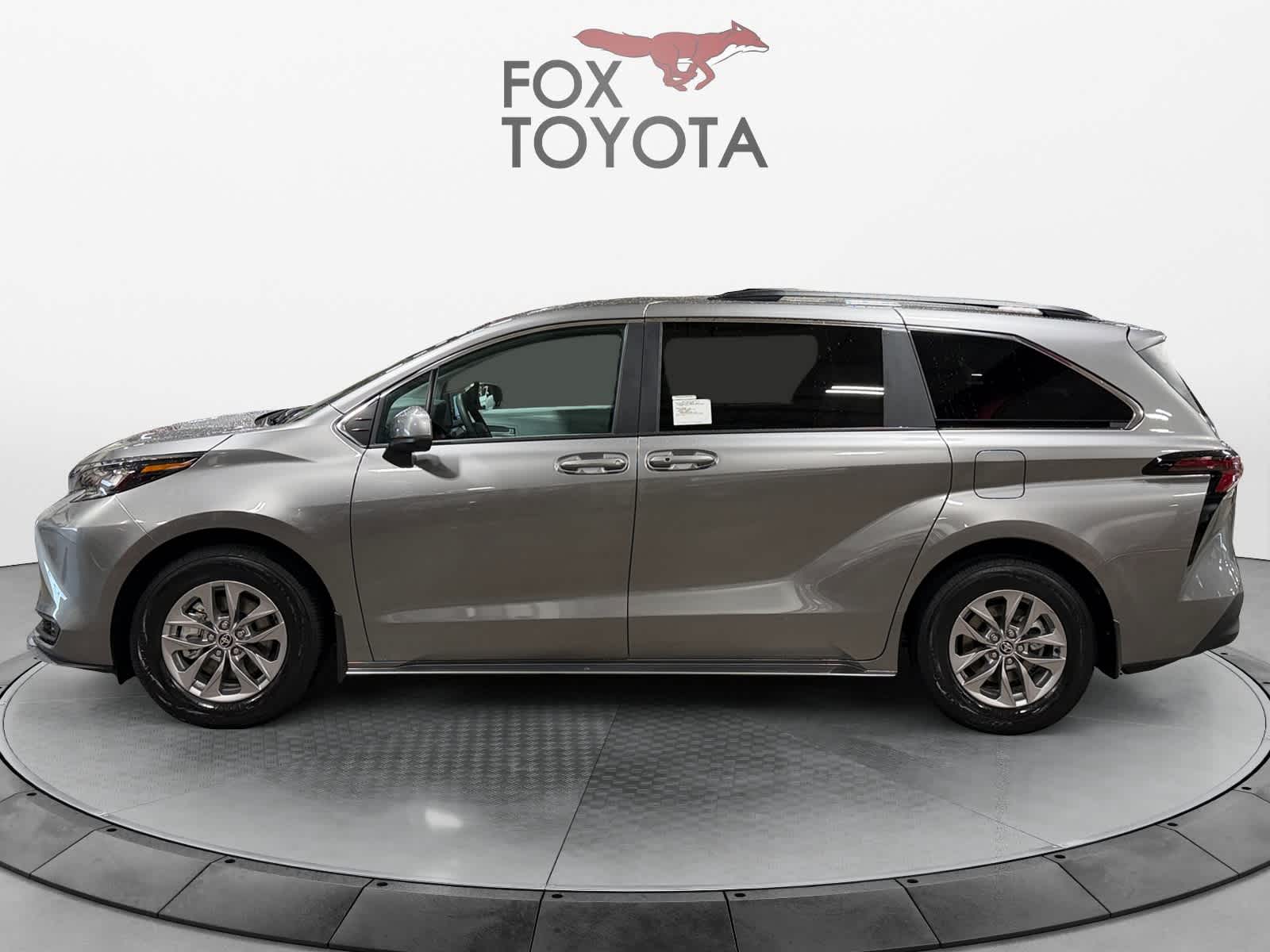 2026 Toyota Sienna LE