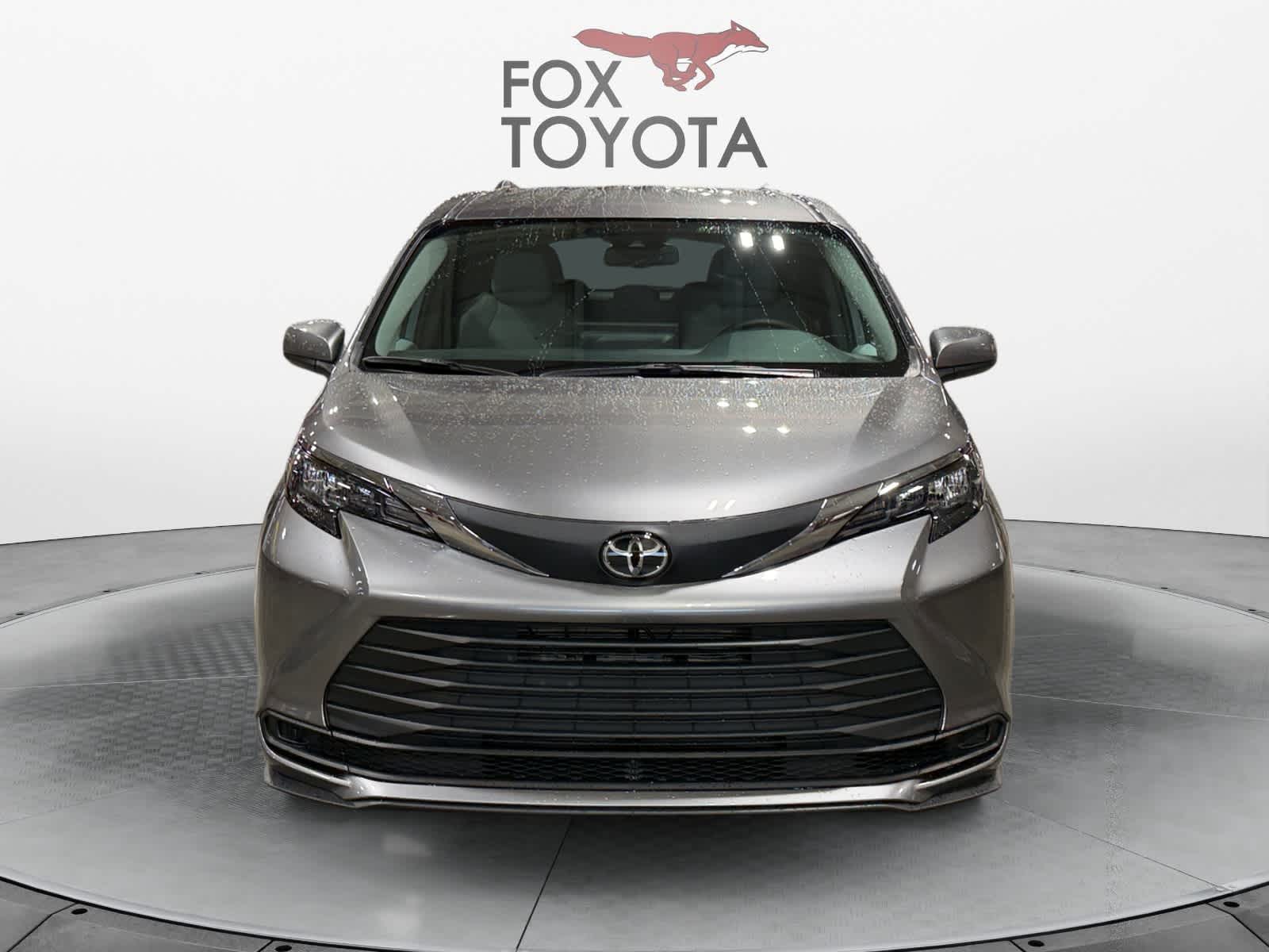2026 Toyota Sienna LE