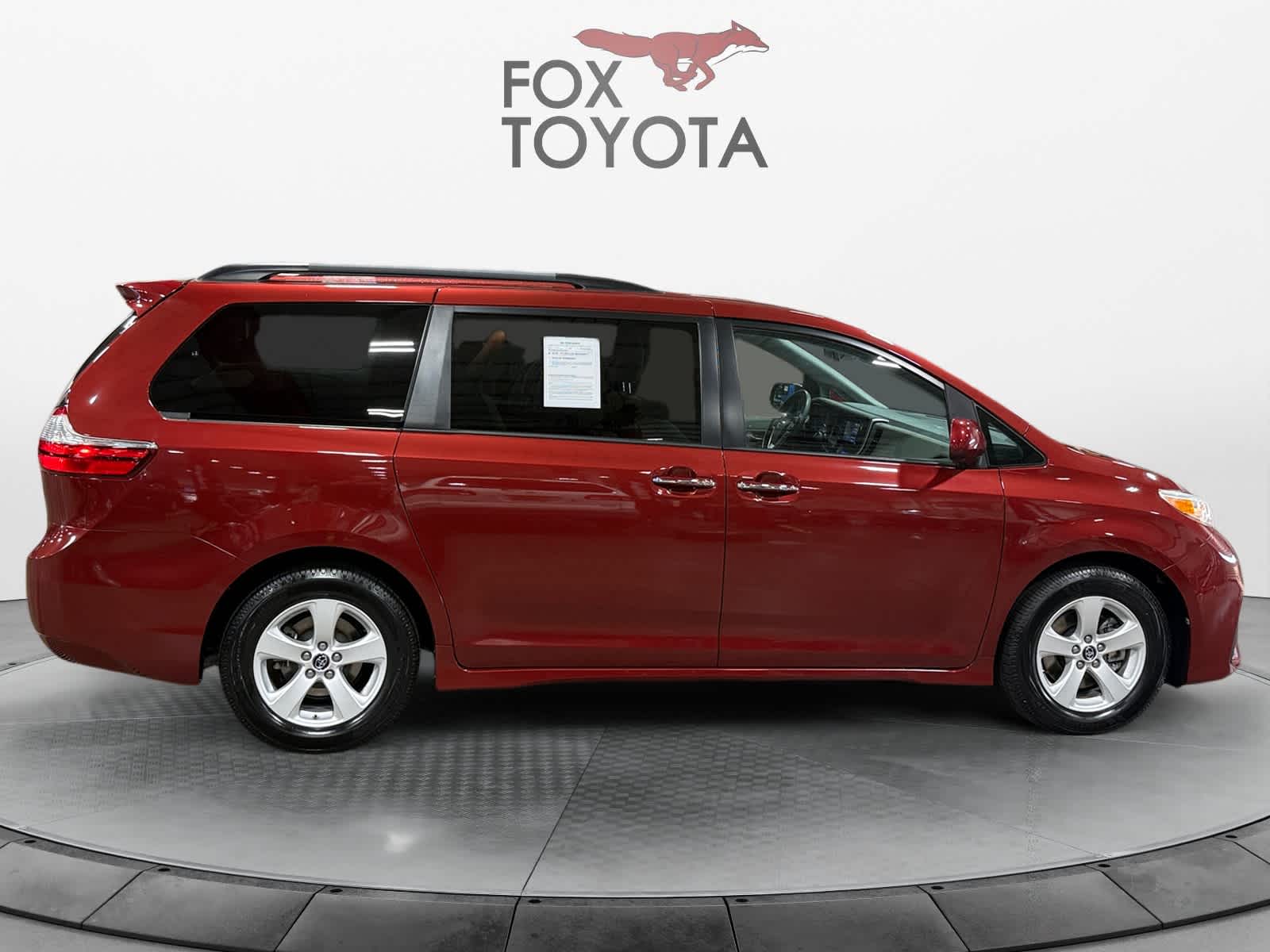 2020 Toyota Sienna LE