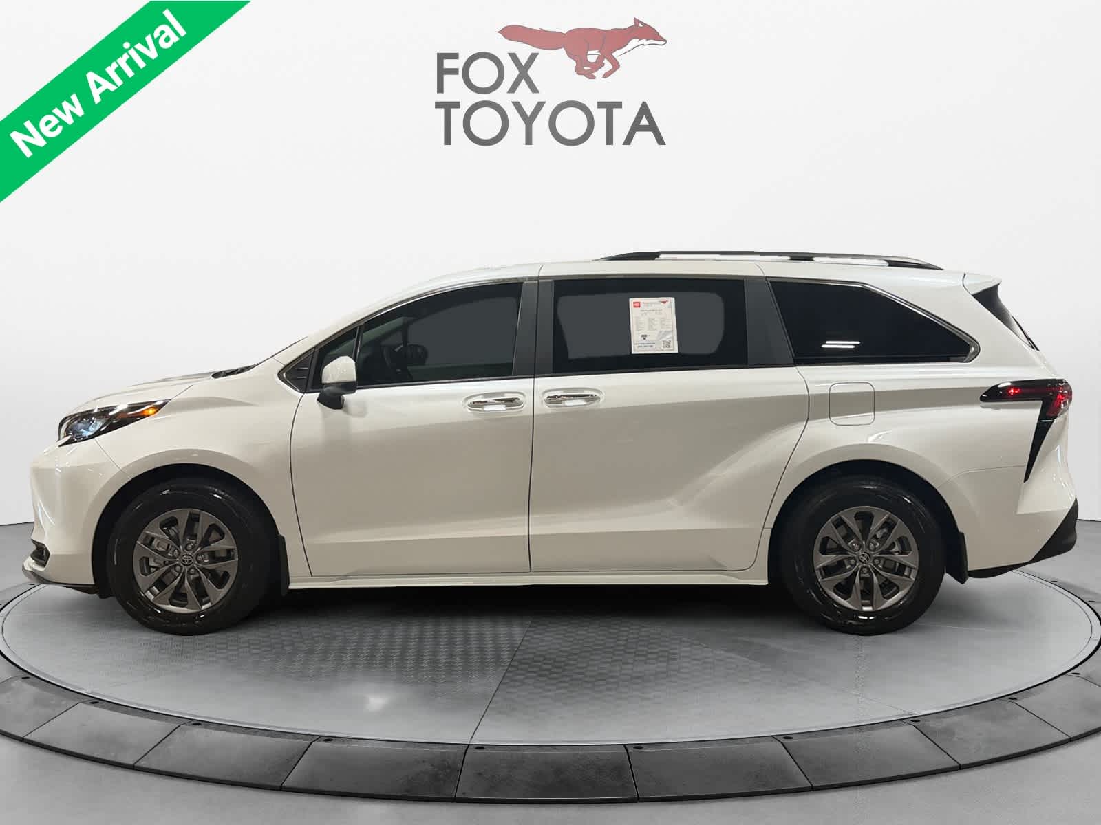 2025 Toyota Sienna XLE