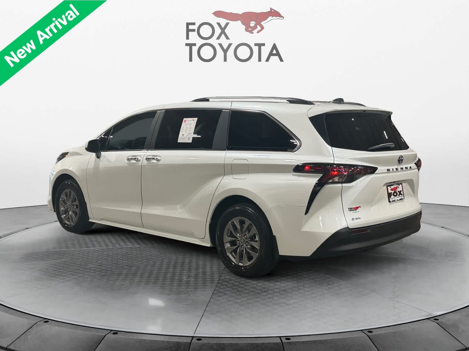 2025 Toyota Sienna XLE