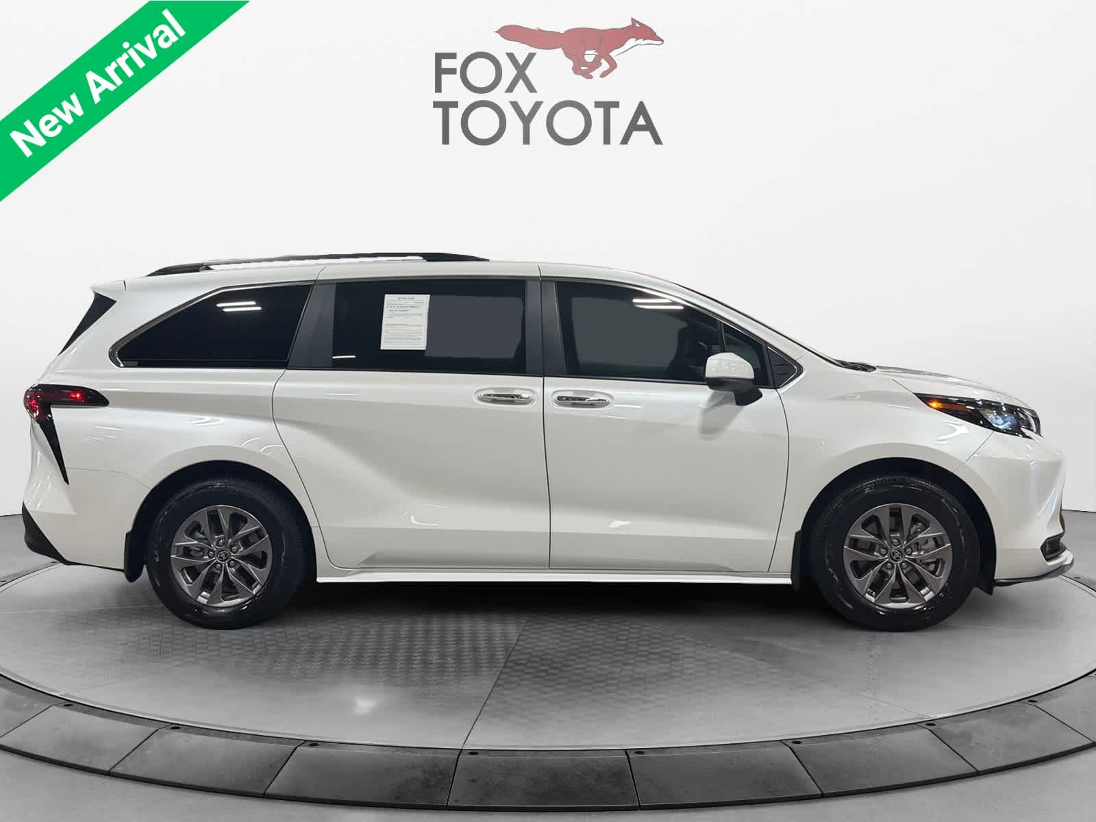 2025 Toyota Sienna XLE