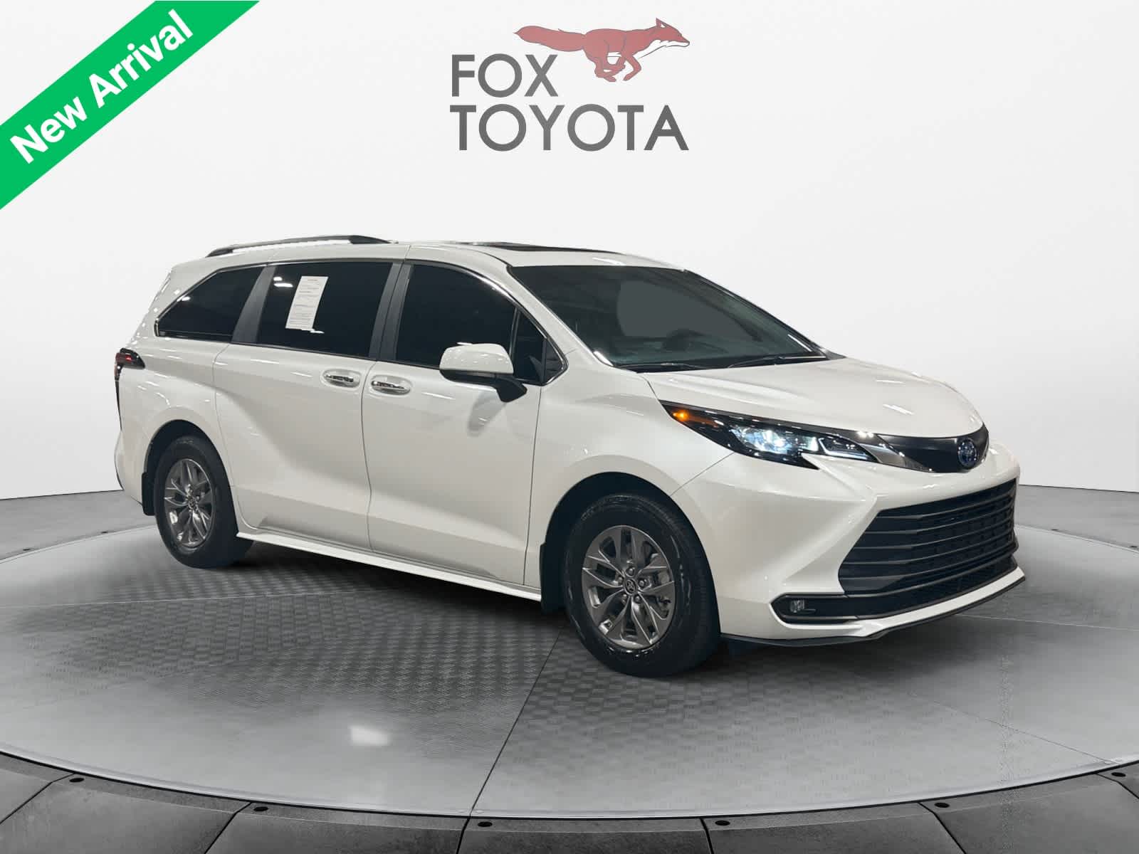 2025 Toyota Sienna XLE