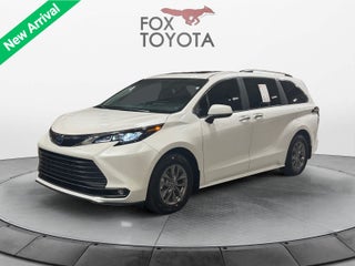2025 Toyota Sienna XLE