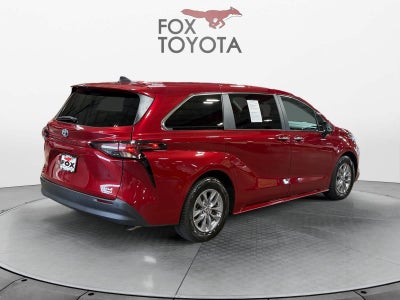 2023 Toyota Sienna XLE