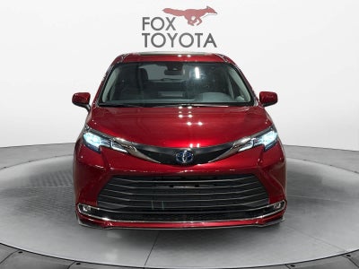 2023 Toyota Sienna XLE