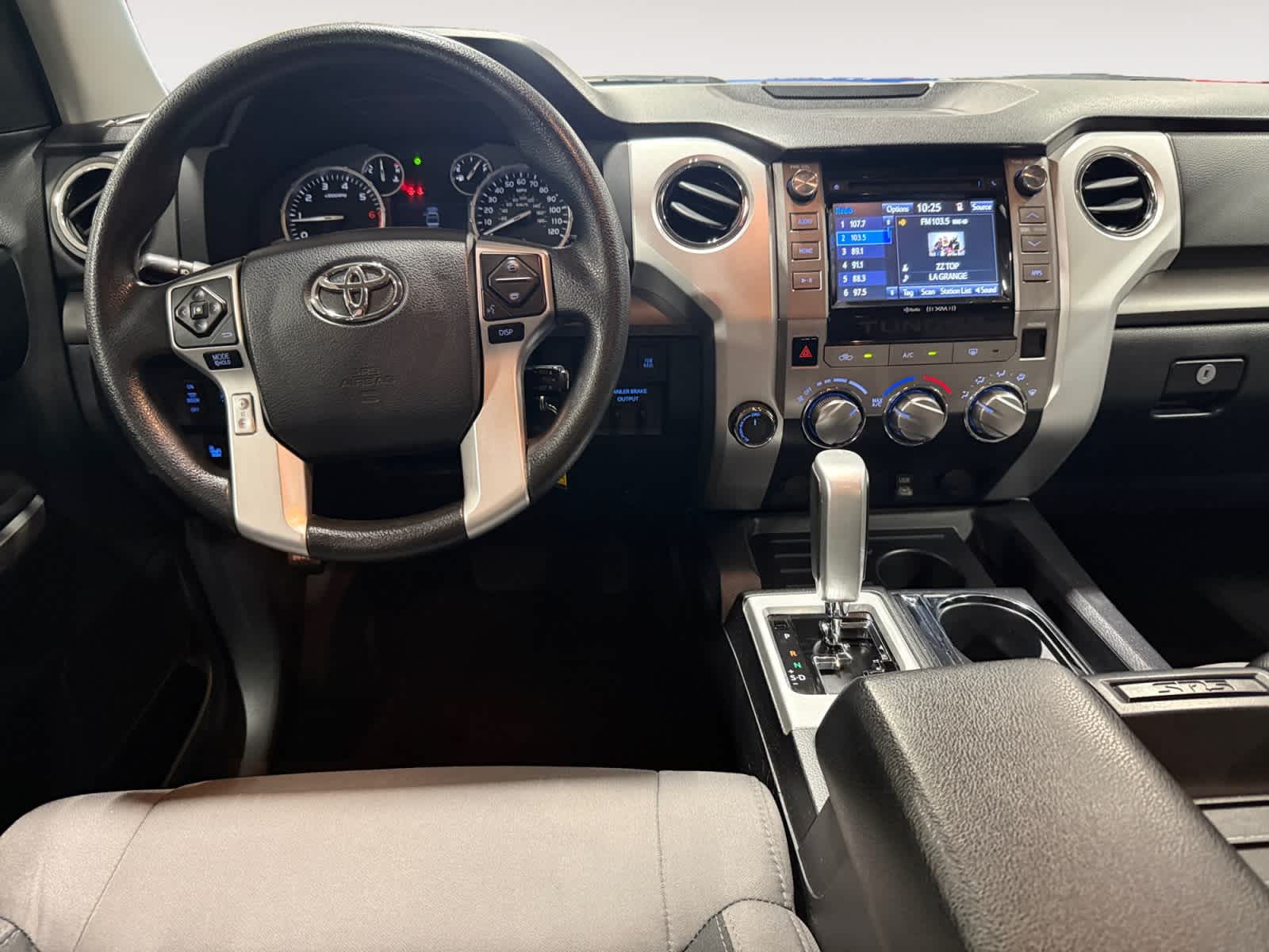2017 Toyota Tundra SR5