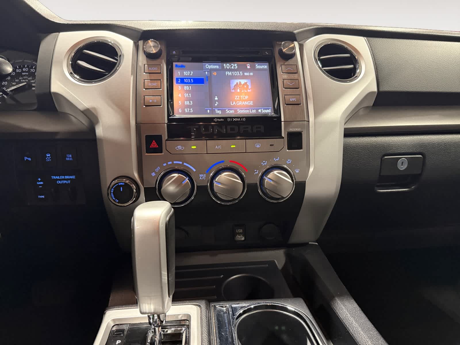 2017 Toyota Tundra SR5