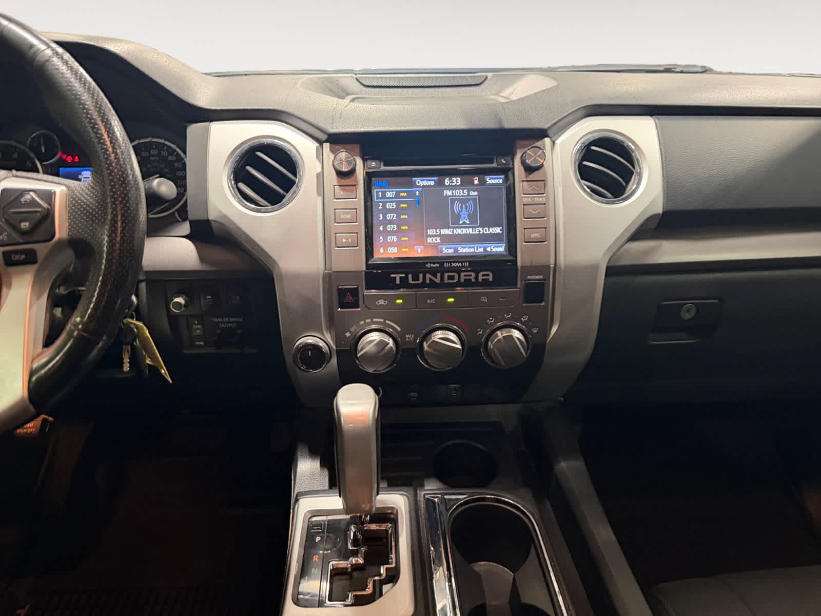 2017 Toyota Tundra SR5