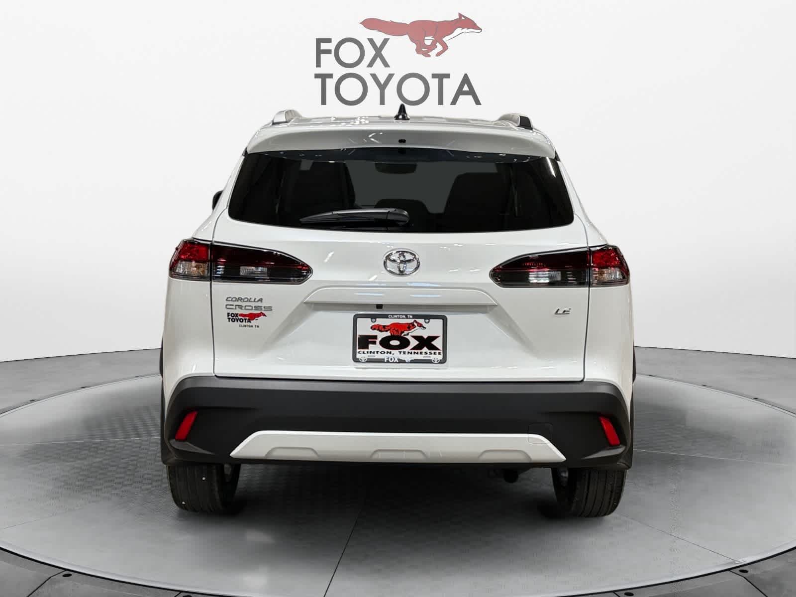 2026 Toyota Corolla Cross LE