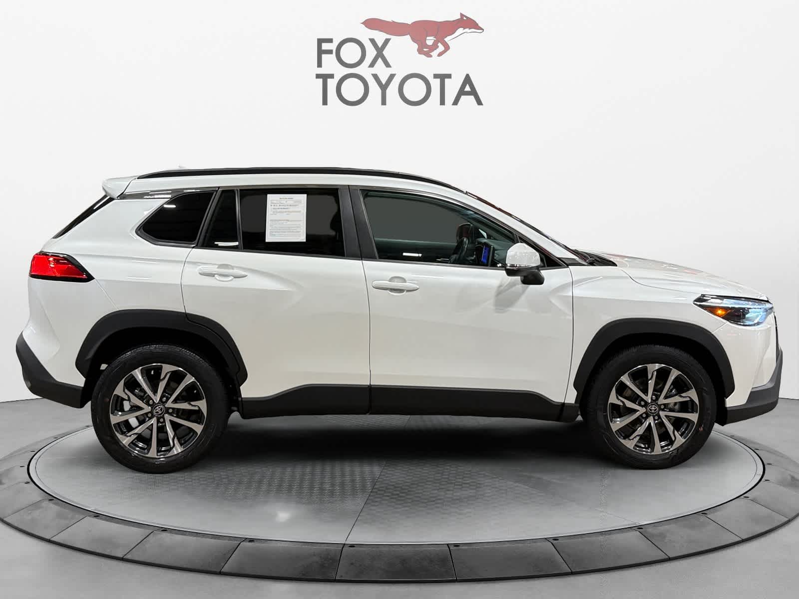 2024 Toyota Corolla Cross XLE