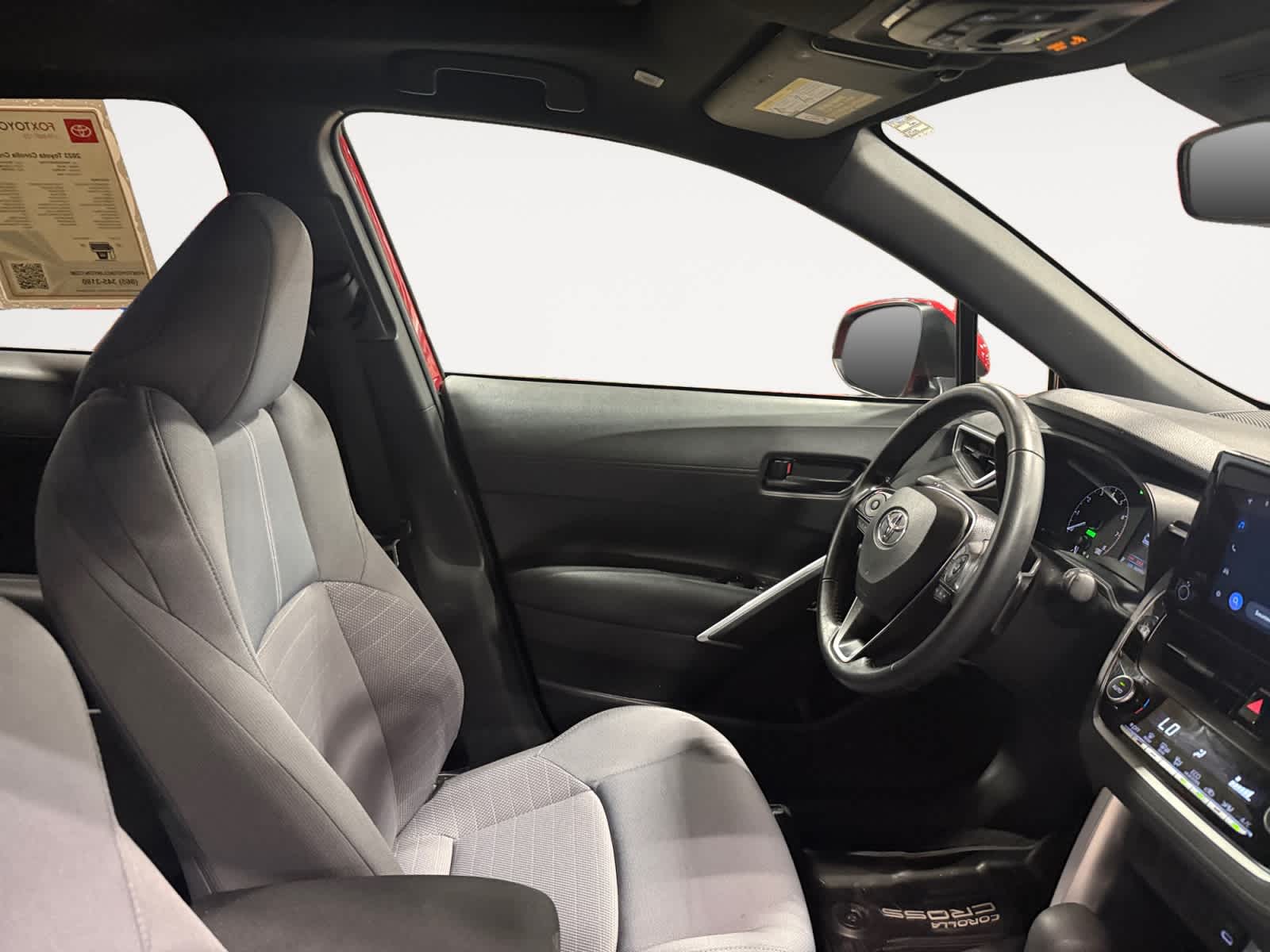 2023 Toyota Corolla Cross Hybrid SE