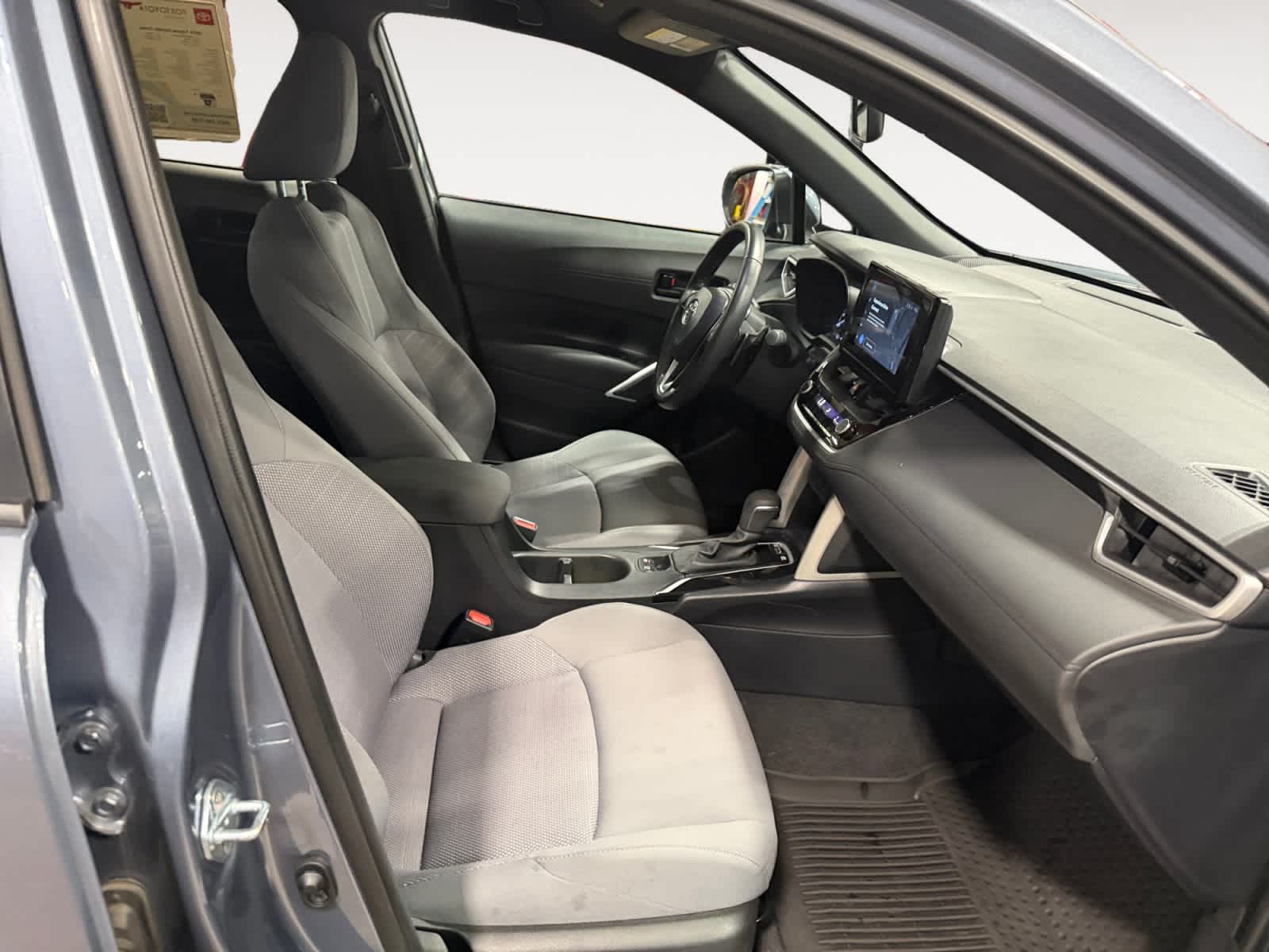 2024 Toyota Corolla Cross Hybrid SE
