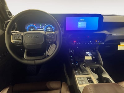 2025 Toyota Land Cruiser 4WD (Natl)