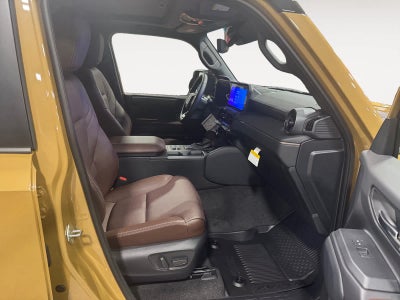 2025 Toyota Land Cruiser 4WD (Natl)