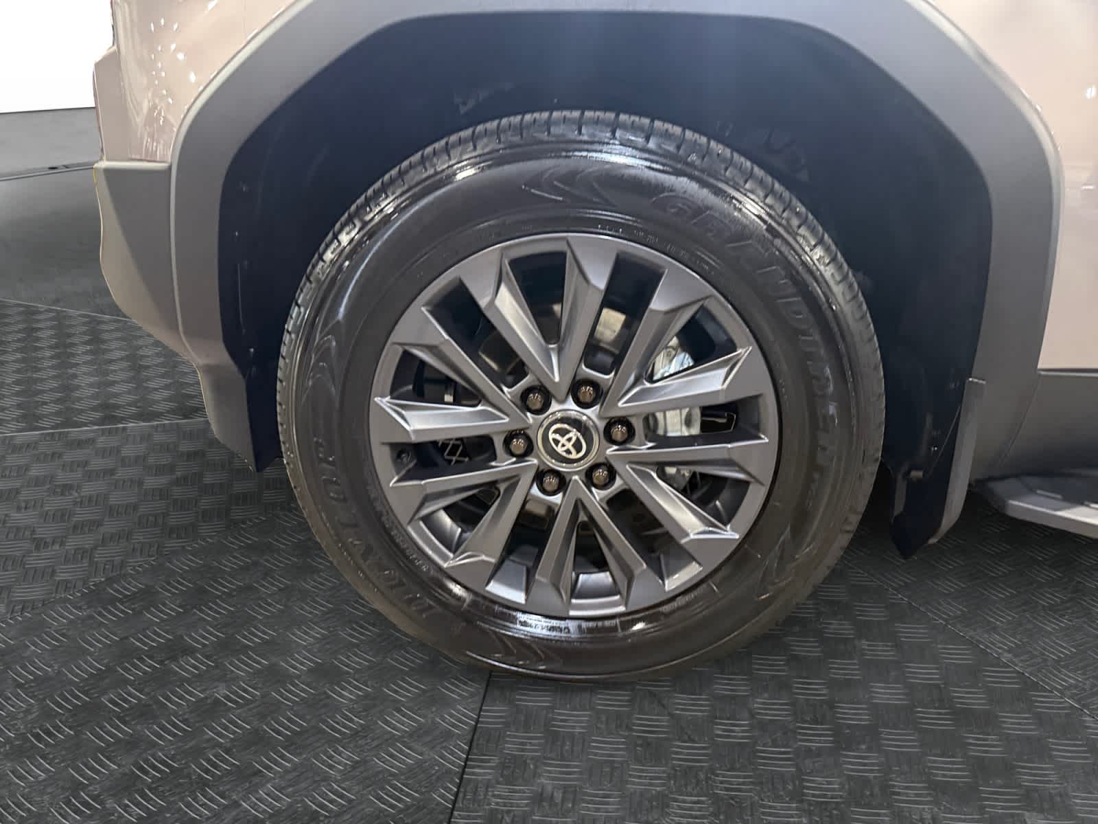 2026 Toyota Land Cruiser 4WD (Natl)