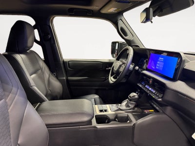 2027 Toyota Land Cruiser 4WD (Natl)
