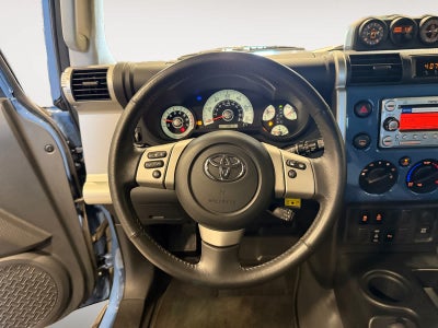 2013 Toyota FJ Cruiser RWD 4dr Auto (Natl)