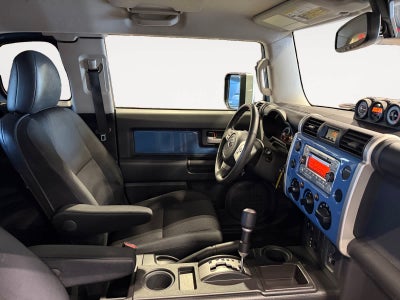 2013 Toyota FJ Cruiser RWD 4dr Auto (Natl)