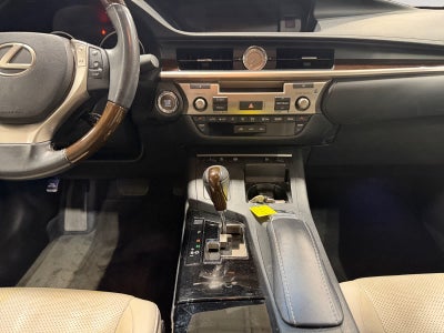 2013 Lexus ES 350 4dr Sdn