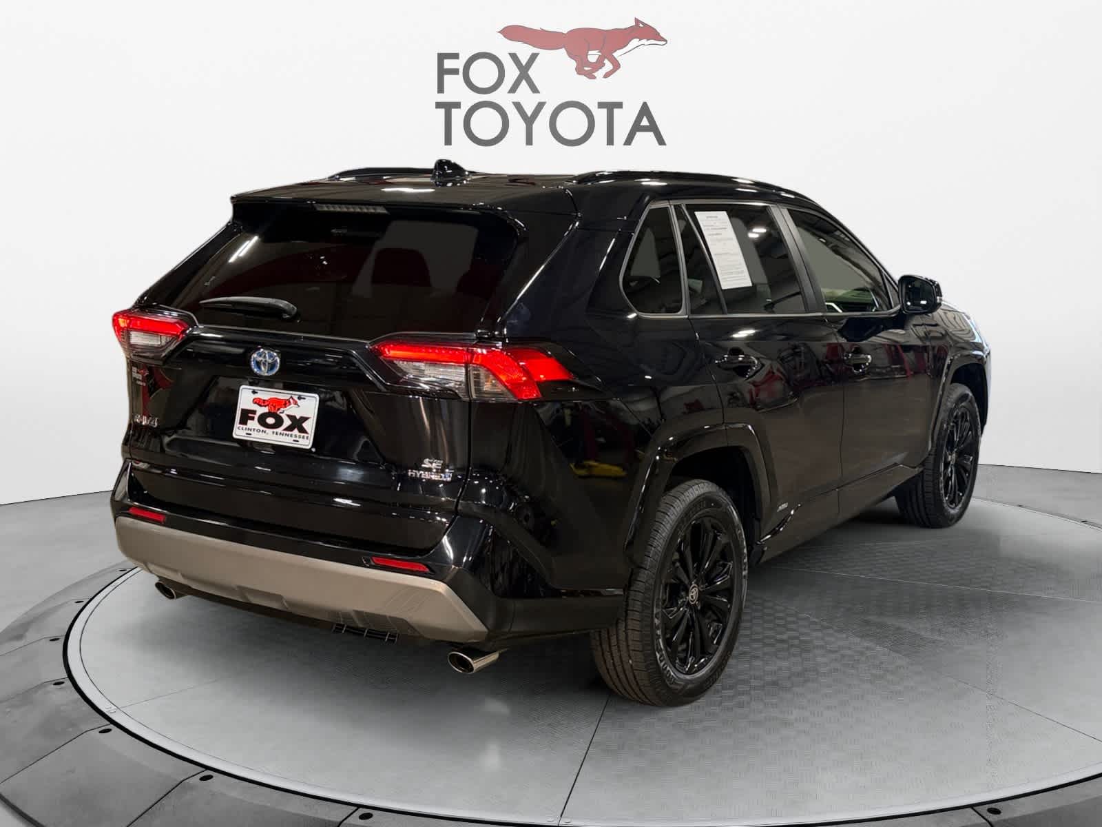 2022 Toyota RAV4 Hybrid SE