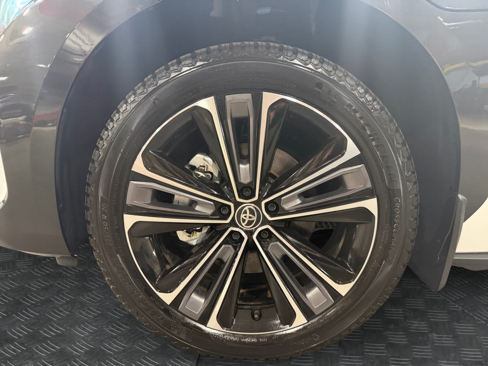 2023 Toyota bZ4X Limited