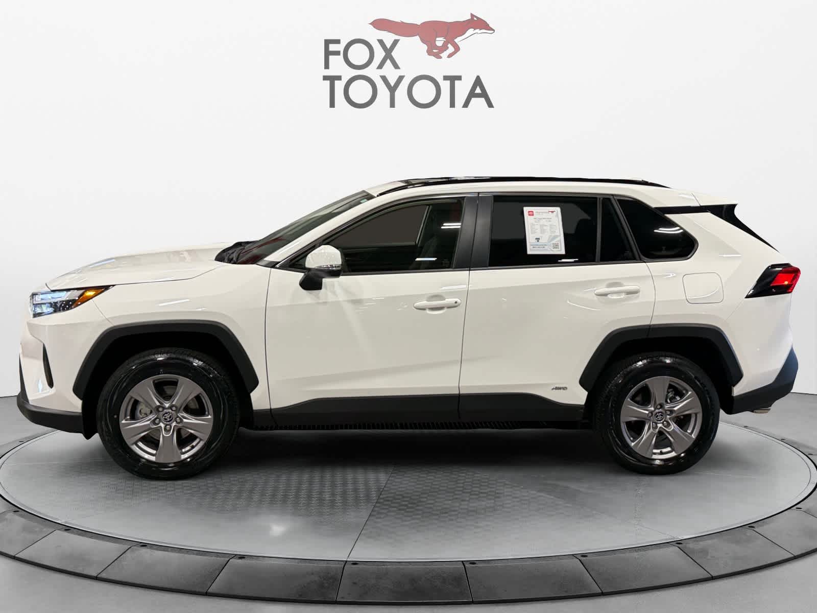 2025 Toyota RAV4 Hybrid XLE