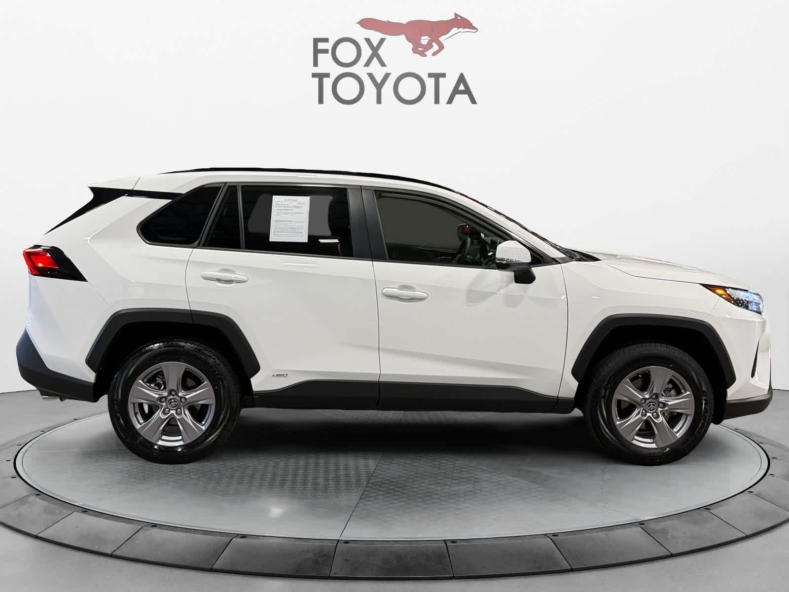2025 Toyota RAV4 Hybrid XLE
