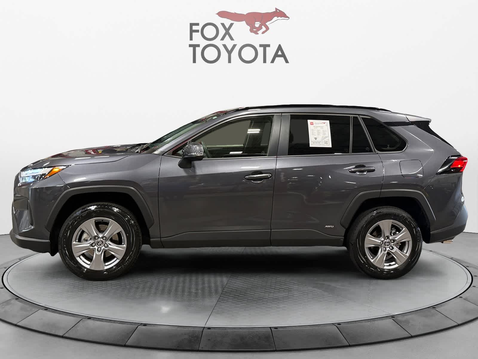 2025 Toyota RAV4 Hybrid XLE