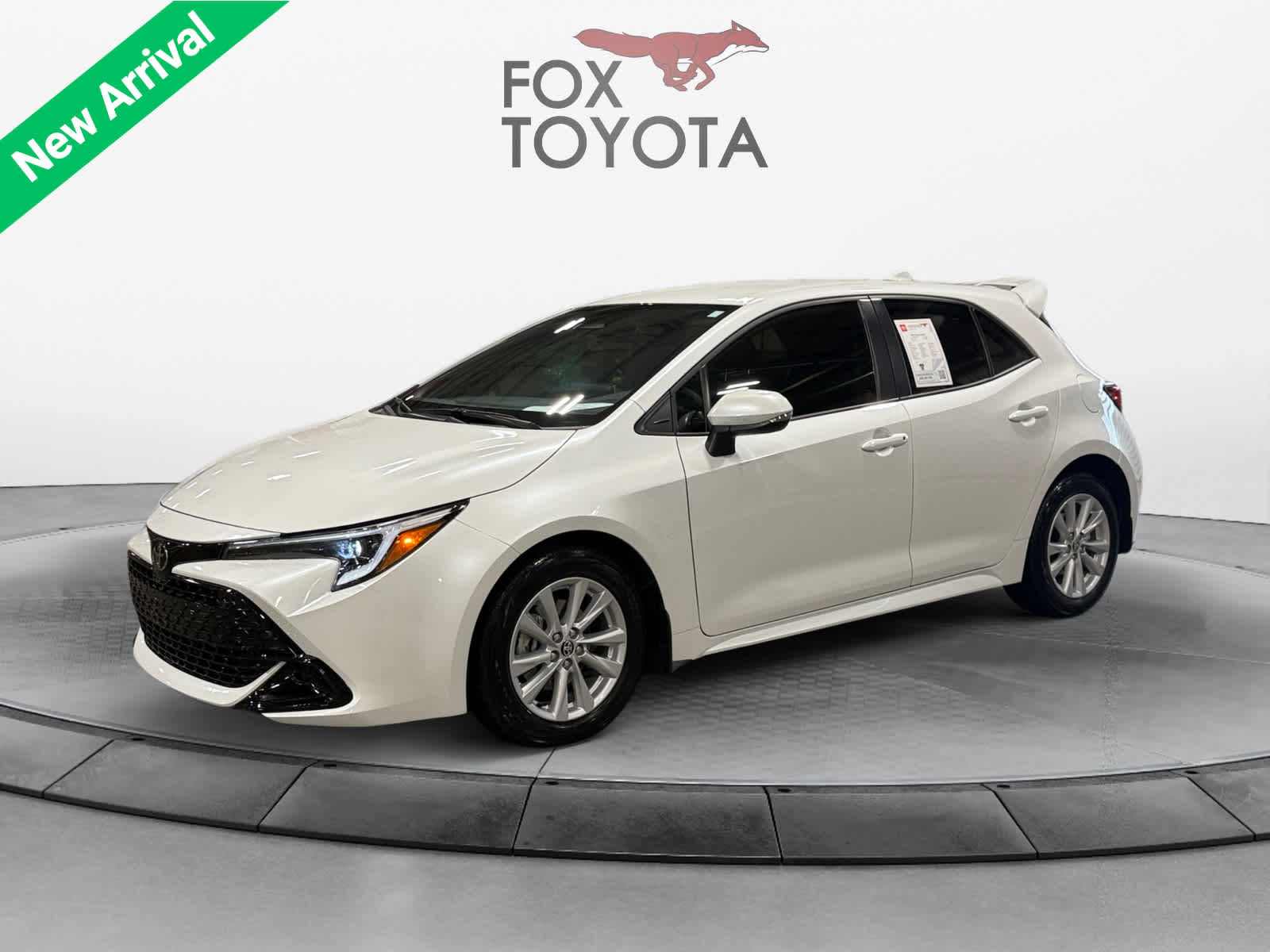 2025 Toyota Corolla Hatchback SE