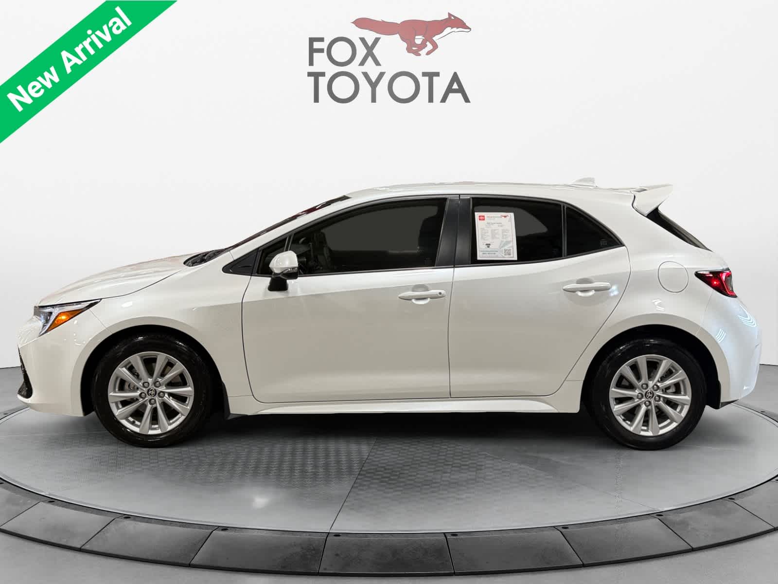 2025 Toyota Corolla Hatchback SE