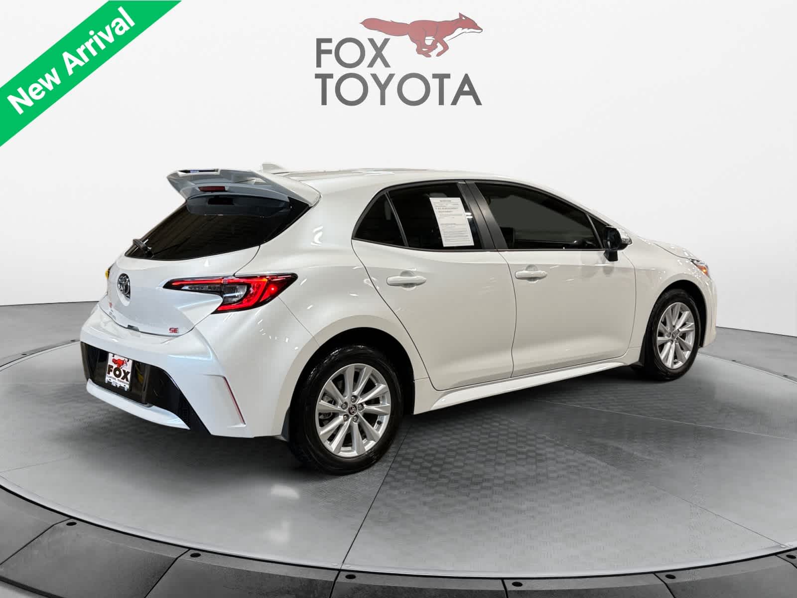 2025 Toyota Corolla Hatchback SE