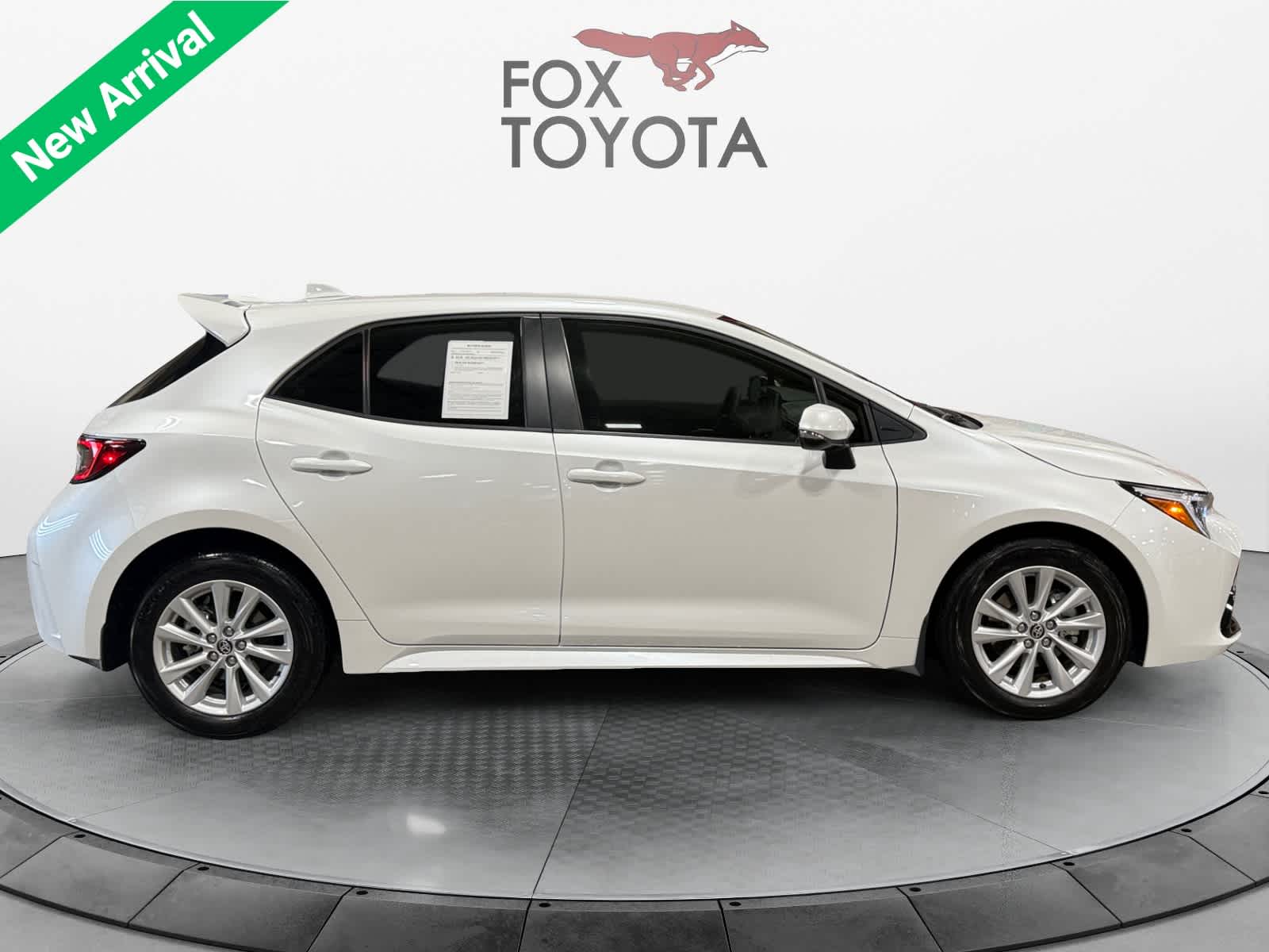 2025 Toyota Corolla Hatchback SE