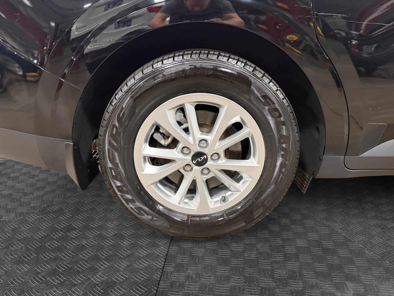 2023 Kia Carnival LX