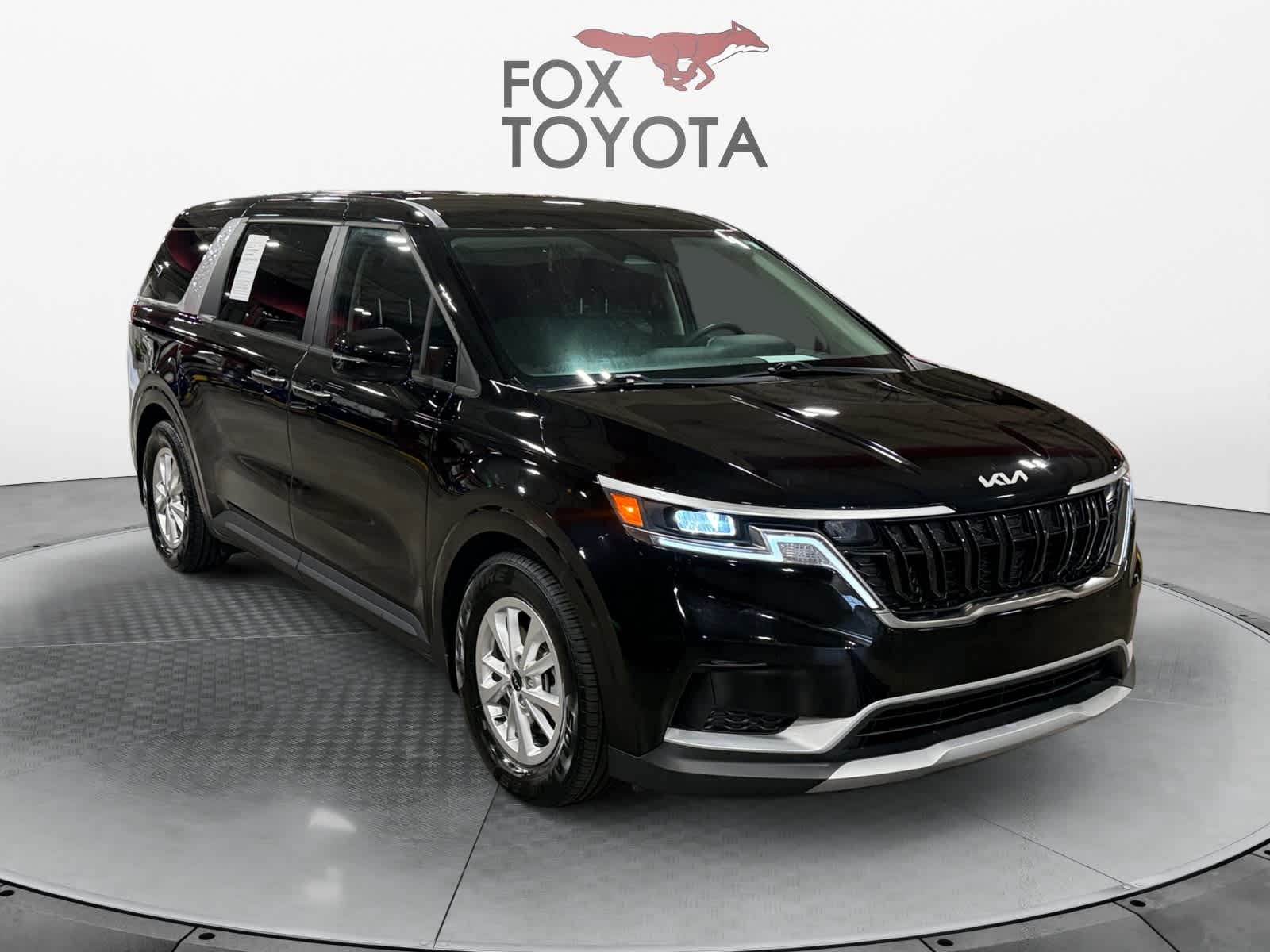 2023 Kia Carnival LX