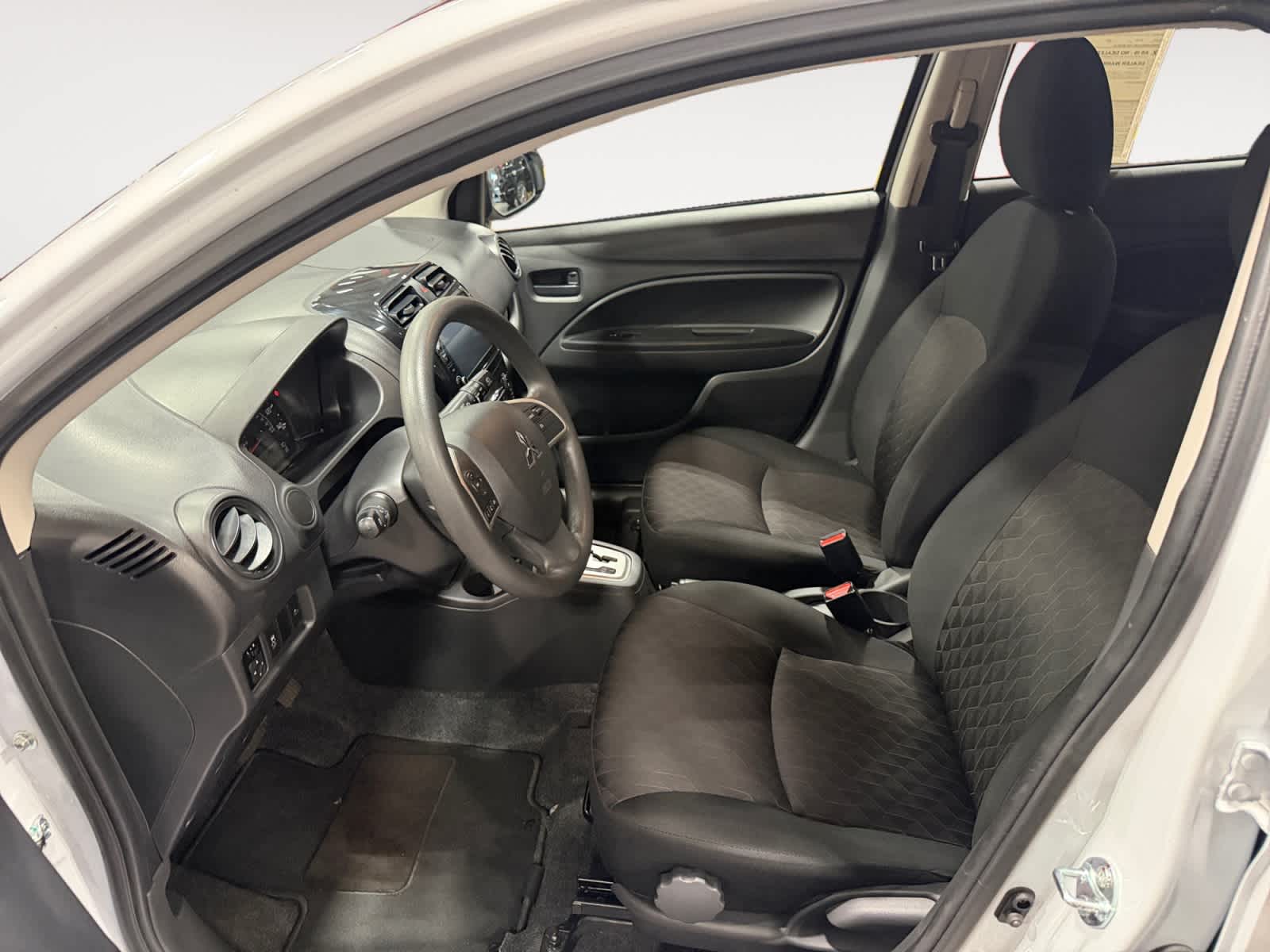 2022 Mitsubishi Mirage ES