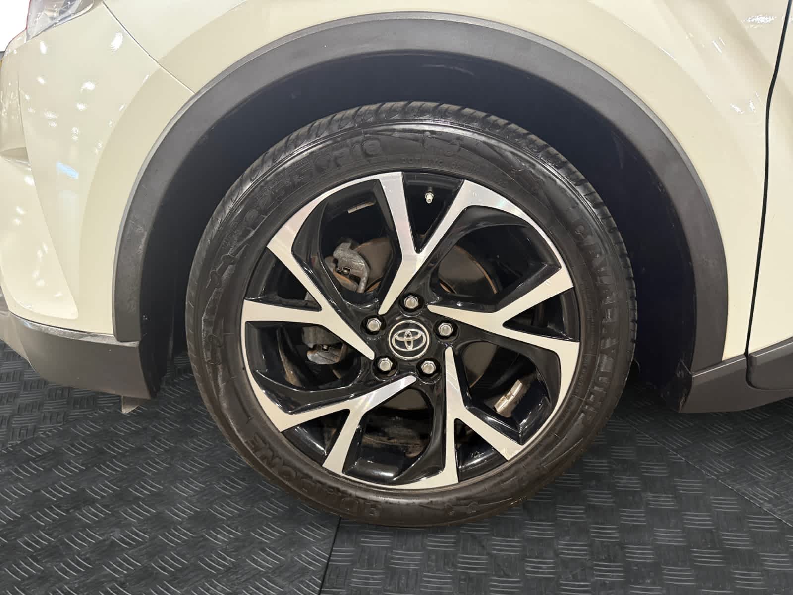 2019 Toyota C-HR XLE