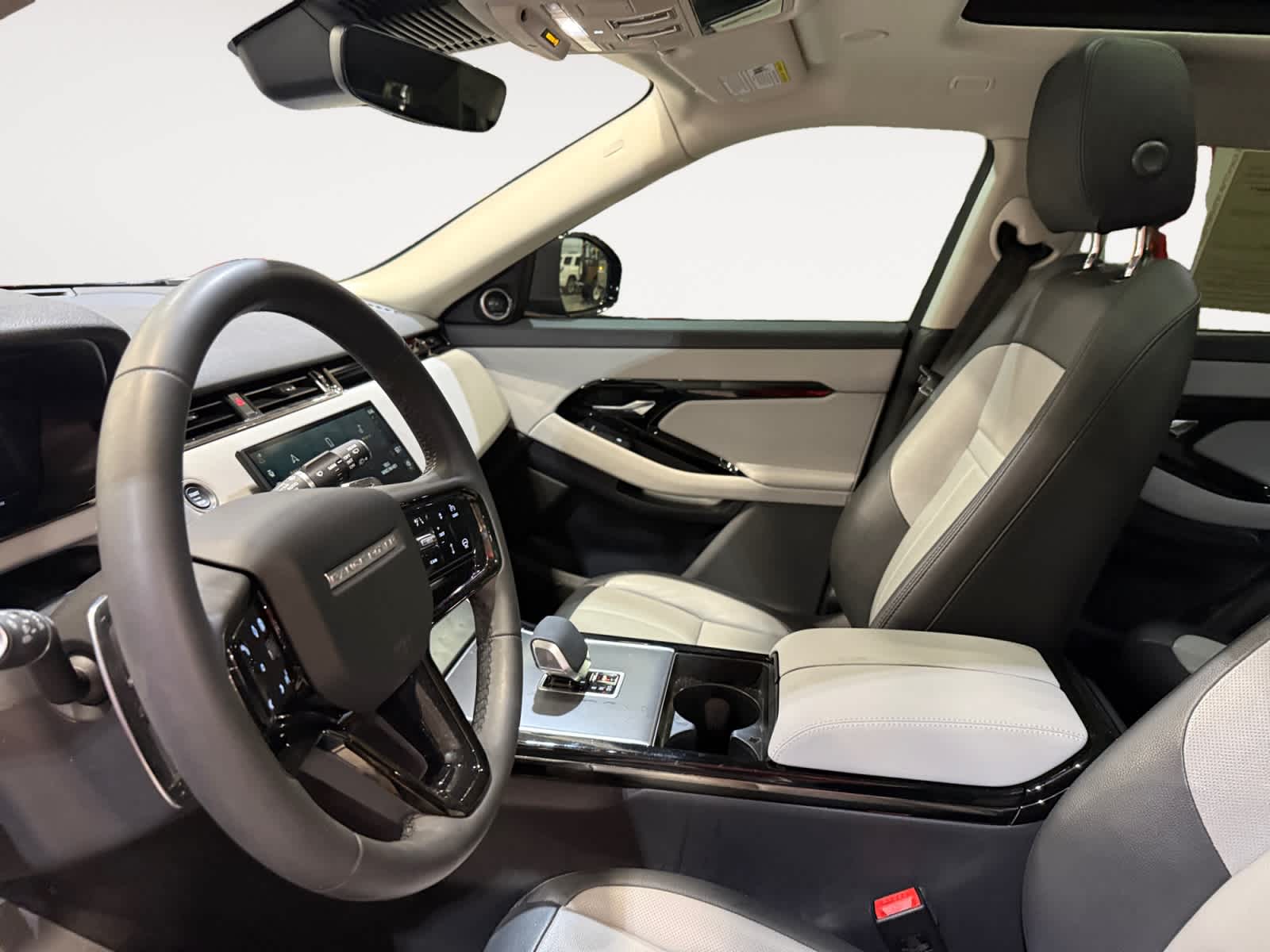 2024 Land Rover Range Rover Evoque Dynamic SE