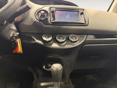 2016 Toyota Yaris L
