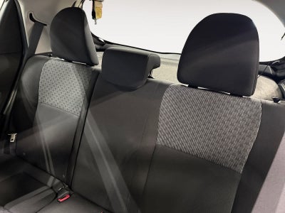 2016 Toyota Yaris L