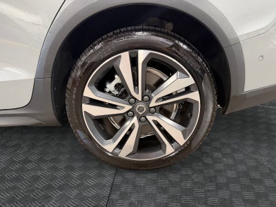 2025 Volvo V60 Cross Country Plus
