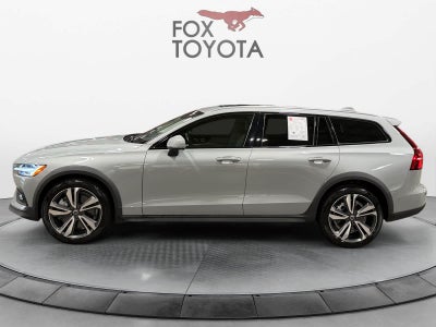 2025 Volvo V60 Cross Country Plus