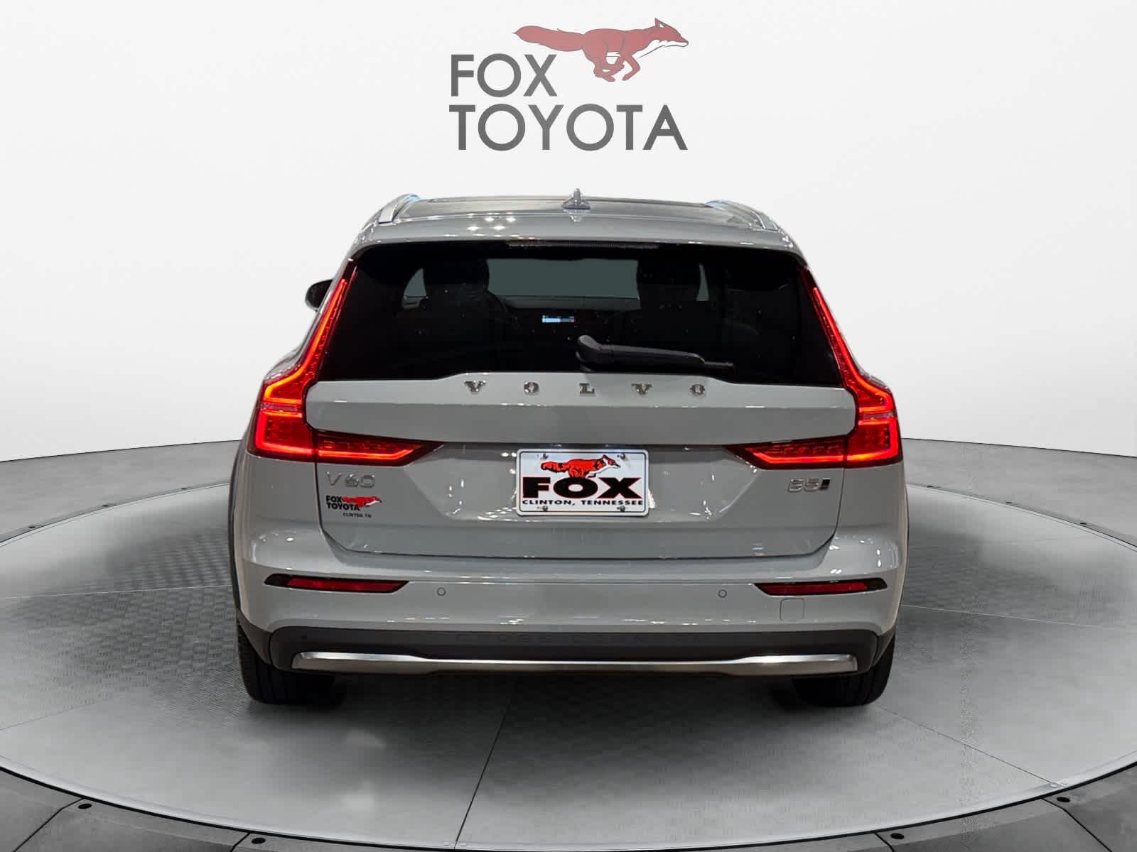 2025 Volvo V60 Cross Country Plus