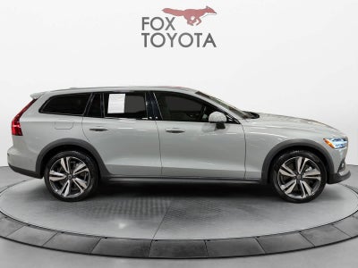 2025 Volvo V60 Cross Country Plus