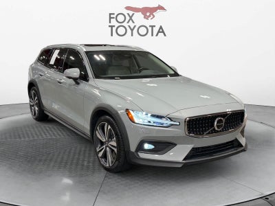 2025 Volvo V60 Cross Country Plus