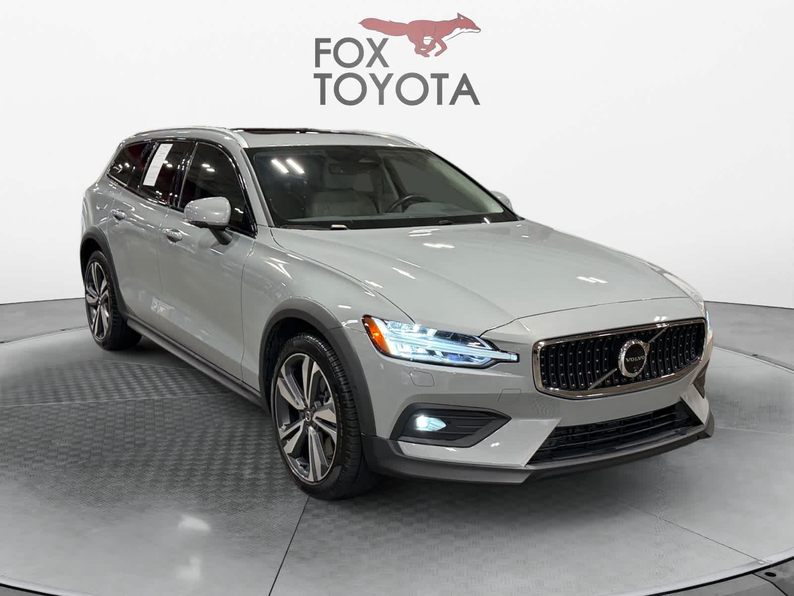 2025 Volvo V60 Cross Country Plus