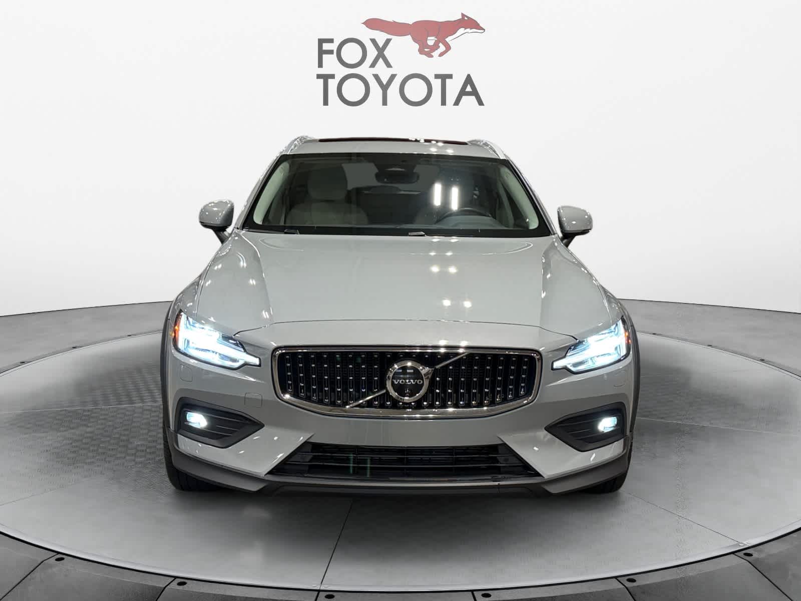2025 Volvo V60 Cross Country Plus