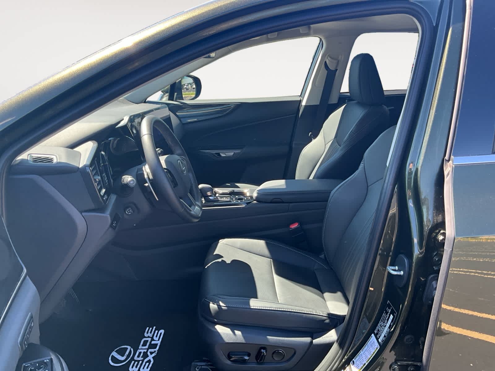 2025 Lexus NX 350h Premium