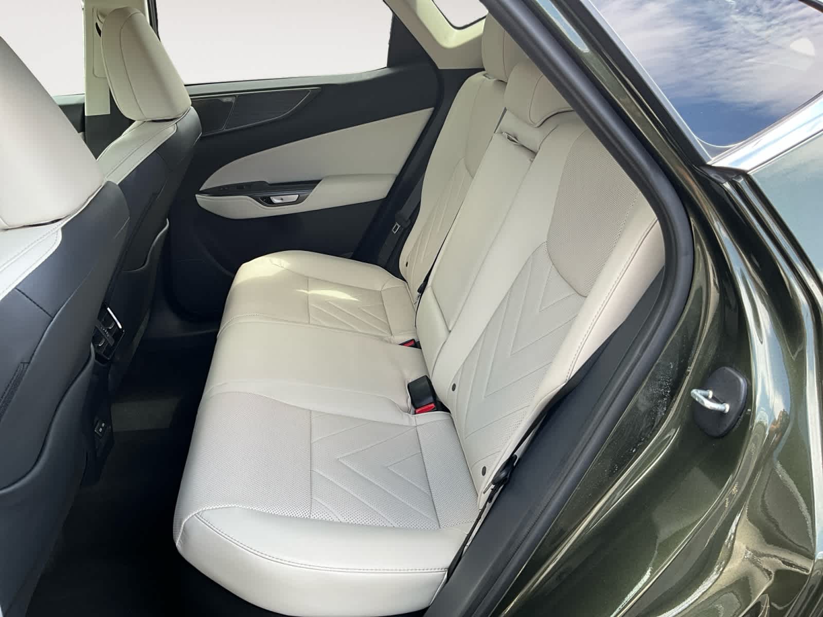 2026 Lexus NX 350h Luxury