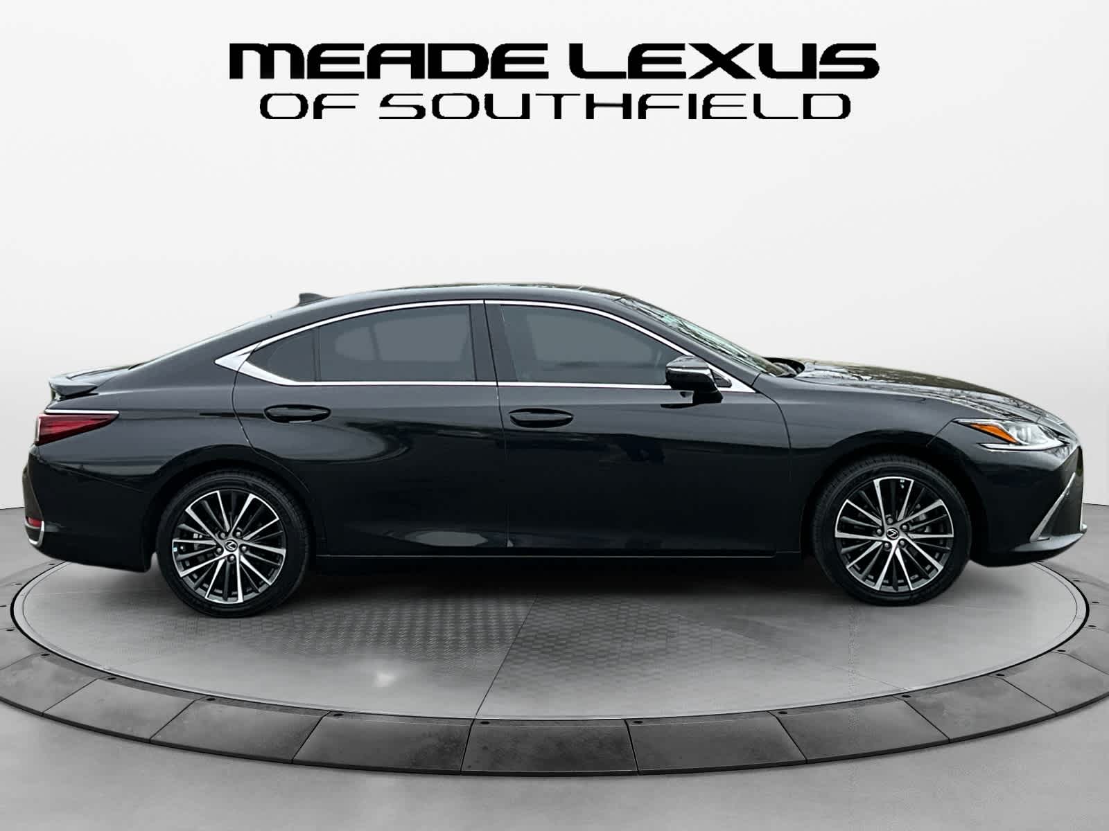 2024 Lexus ES 300h 